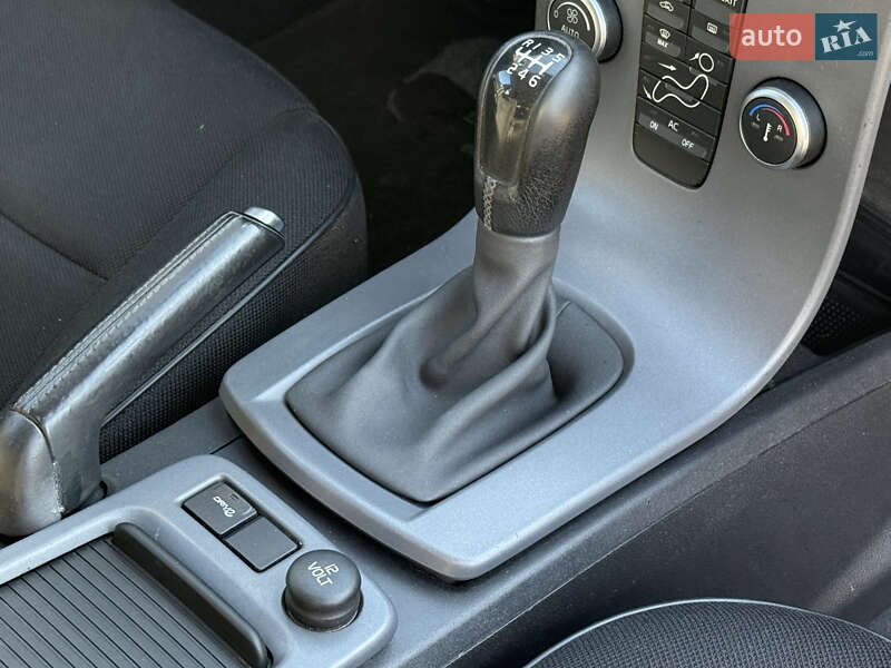 Универсал Volvo V50 2012 в Ровно