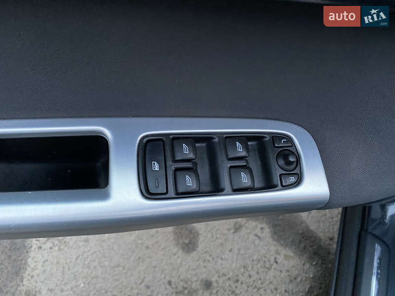 Универсал Volvo V50 2010 в Ровно