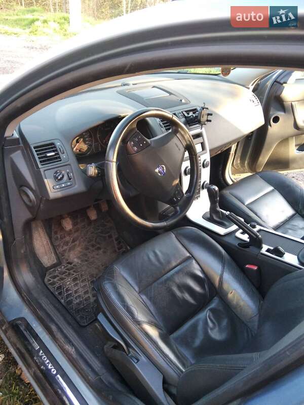 Универсал Volvo V50 2011 в Кривом Роге фото 7 Универсал Volvo V50 2011 в Кривом Роге