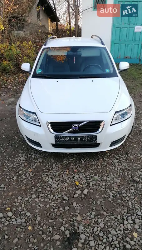 Volvo V50