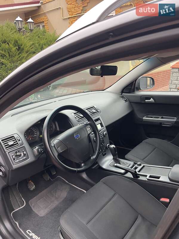 Универсал Volvo V50 2010 в Киеве фото 14 Универсал Volvo V50 2010 в Киеве