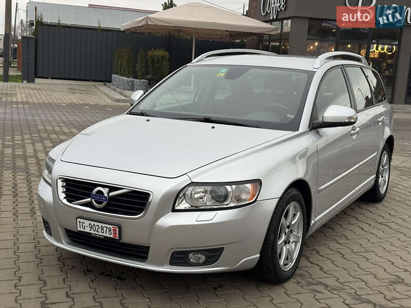 Volvo V50 2011
