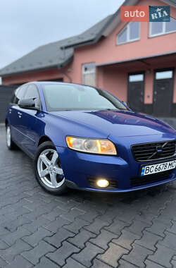 Універсал Volvo V50 2009 в Комарному