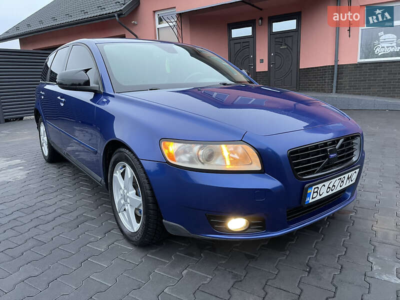 Volvo V50 2009