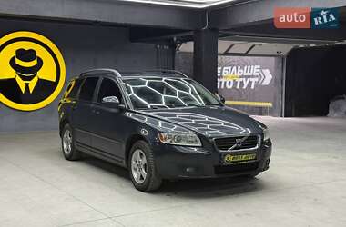 Універсал Volvo V50 2010 в Чернівцях