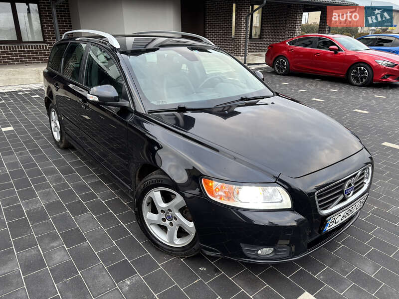 Универсал Volvo V50 2012 в Львове