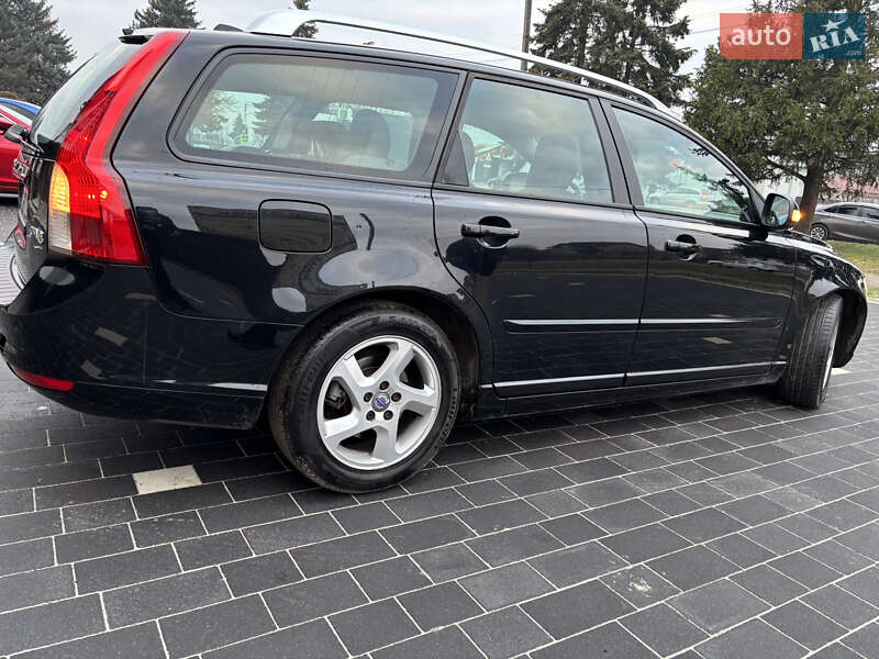 Универсал Volvo V50 2012 в Львове