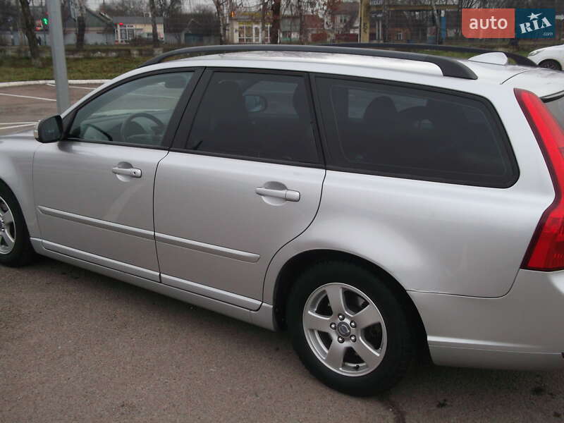 Універсал Volvo V50 2010 в Житомирі