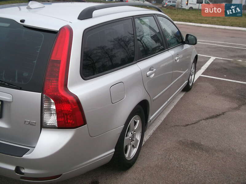 Універсал Volvo V50 2010 в Житомирі