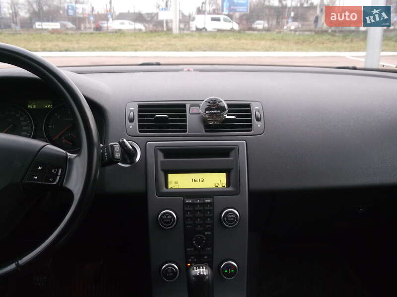 Універсал Volvo V50 2010 в Житомирі