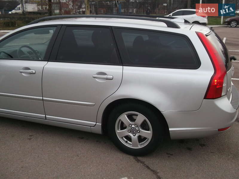 Універсал Volvo V50 2010 в Житомирі
