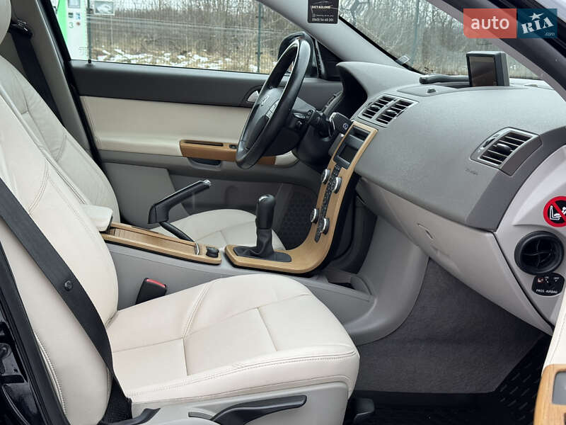 Універсал Volvo V50 2011 в Стрию фото 87 Універсал Volvo V50 2011 в Стрию