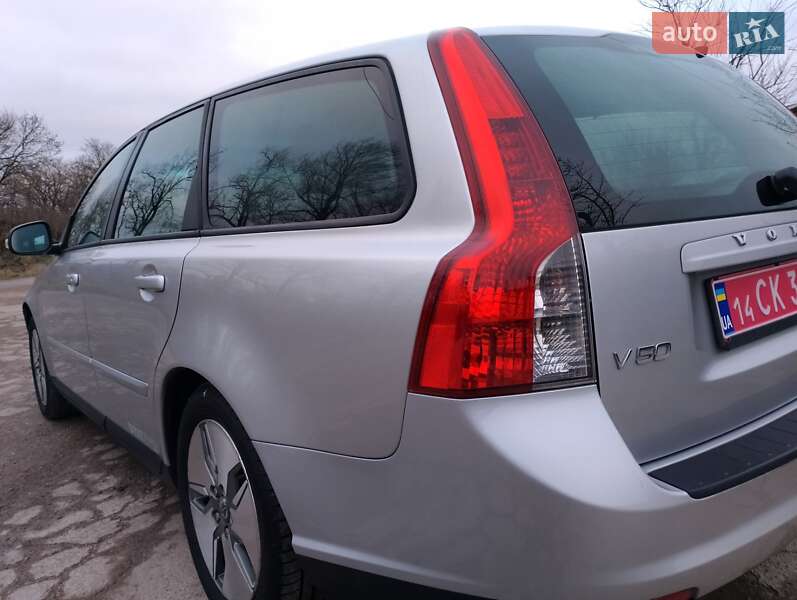Універсал Volvo V50 2010 в Тернополі фото 8 Універсал Volvo V50 2010 в Тернополі