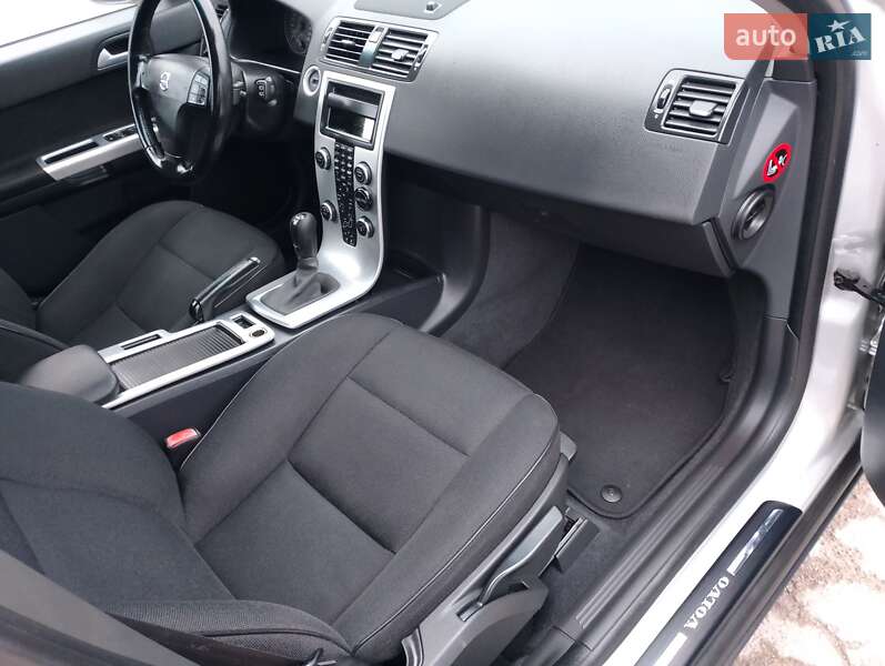 Універсал Volvo V50 2010 в Тернополі фото 28 Універсал Volvo V50 2010 в Тернополі