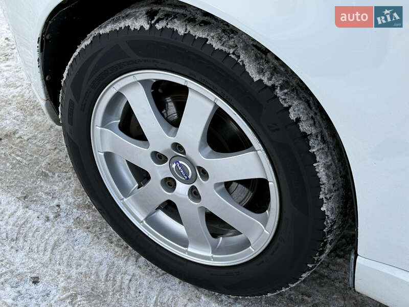 Універсал Volvo V50 2012 в Рівному