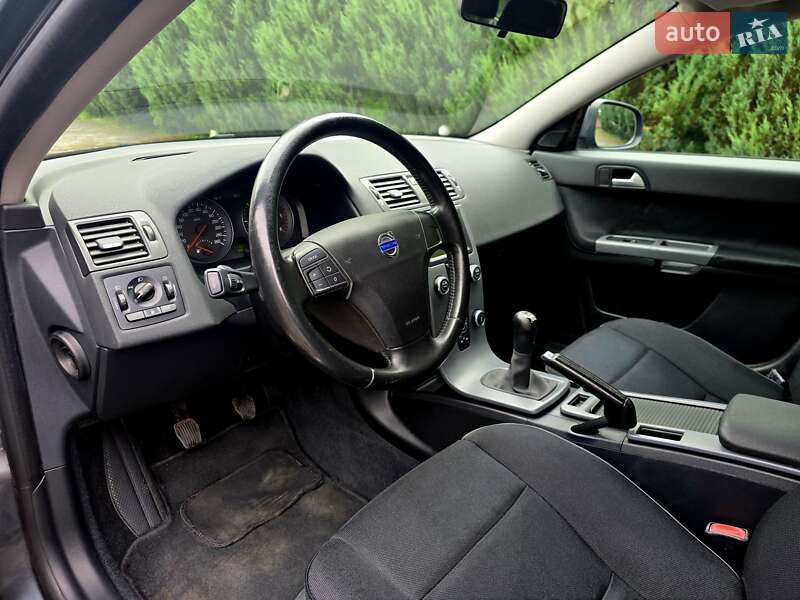 Универсал Volvo V50 2012 в Самборе