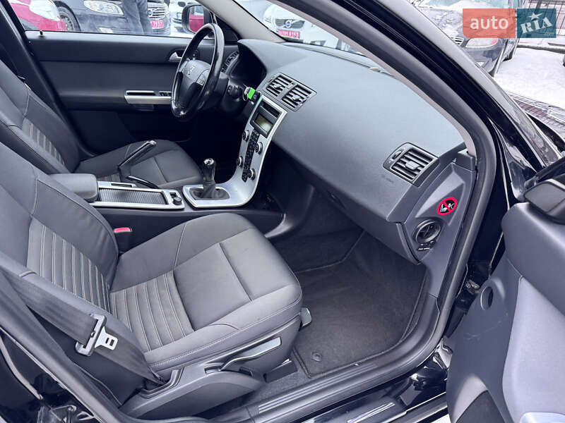 Универсал Volvo V50 2011 в Киеве фото 28 Универсал Volvo V50 2011 в Киеве