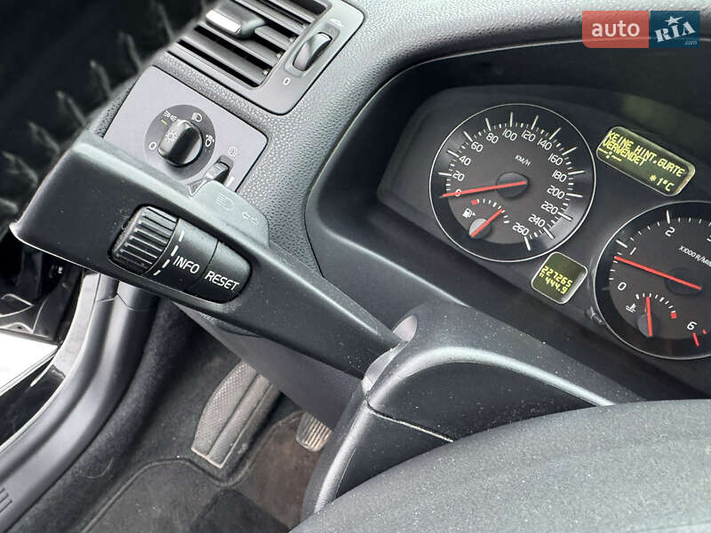 Универсал Volvo V50 2011 в Киеве фото 47 Универсал Volvo V50 2011 в Киеве