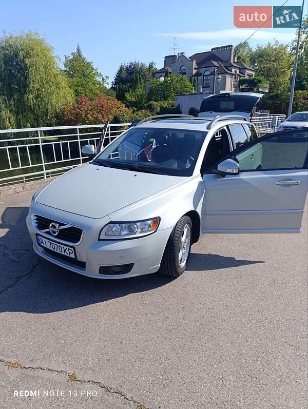 Универсал Volvo V50 2011 в Обухове