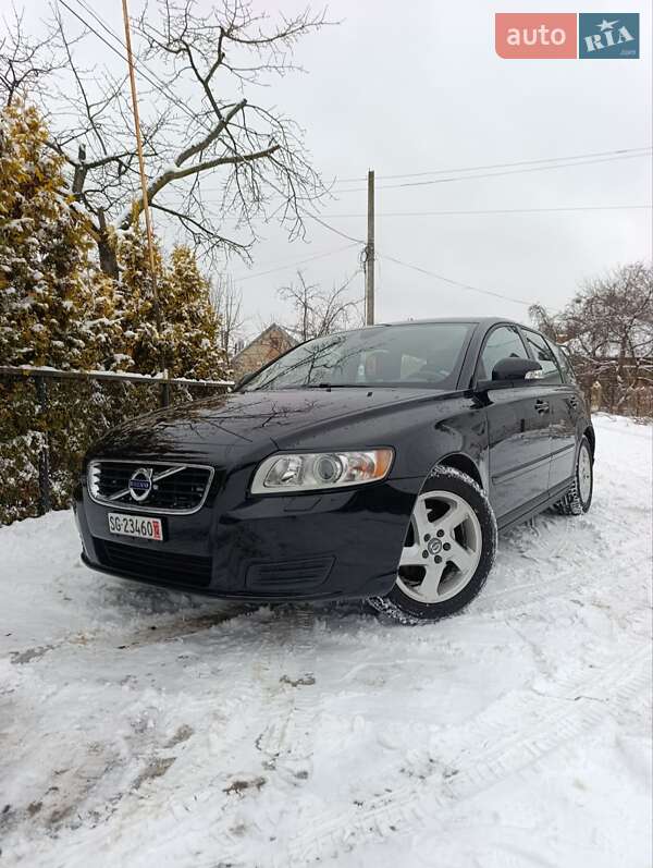 Универсал Volvo V50 2011 в Луцке