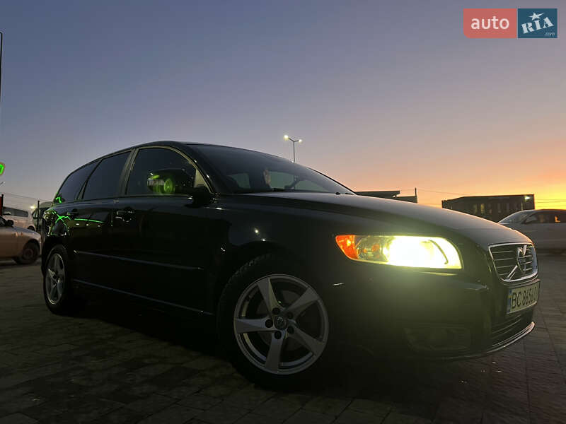 Універсал Volvo V50 2010 в Львові