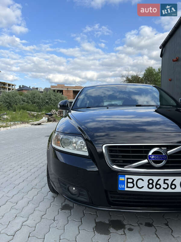 Універсал Volvo V50 2010 в Львові