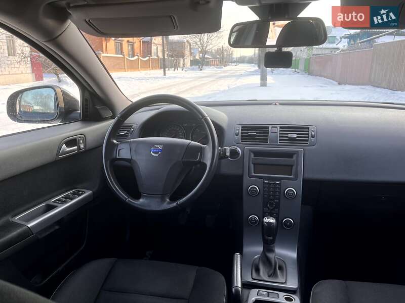 Универсал Volvo V50 2011 в Нежине