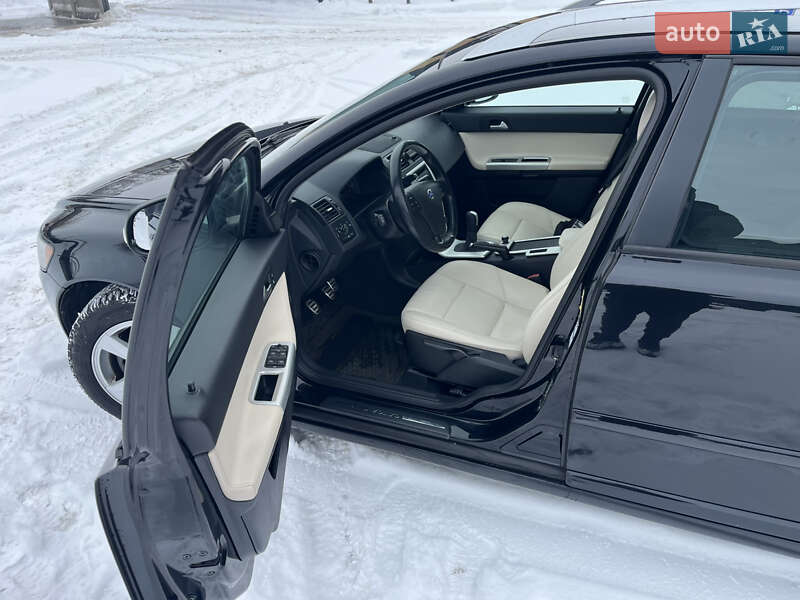 Универсал Volvo V50 2012 в Луцке