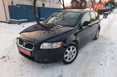 Універсал Volvo V50 2010 в Полтаві