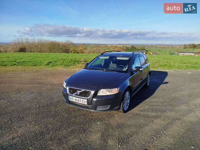 Универсал Volvo V50 2009 в Киеве фото Универсал Volvo V50 2009 в Киеве
