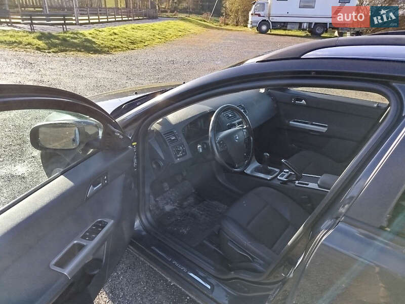 Универсал Volvo V50 2009 в Киеве фото 6 Универсал Volvo V50 2009 в Киеве