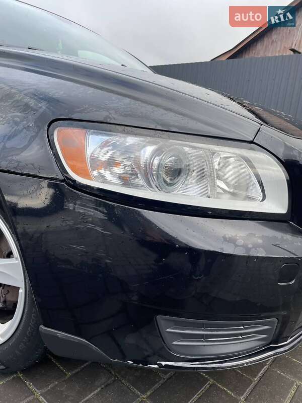 Универсал Volvo V50 2010 в Костополе