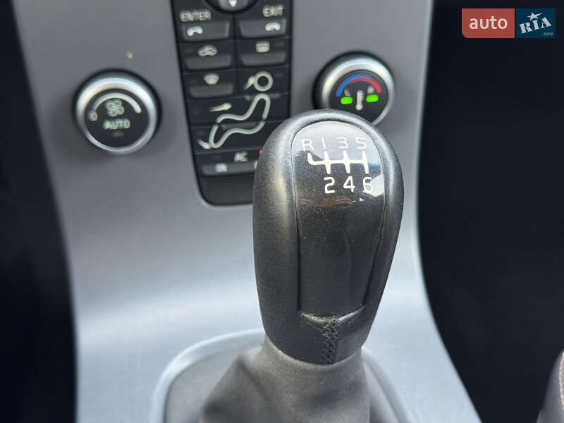 Универсал Volvo V50 2011 в Стрые фото 59 Универсал Volvo V50 2011 в Стрые