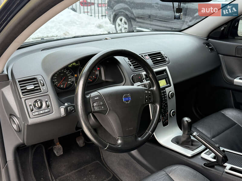 Универсал Volvo V50 2010 в Стрые фото 39 Универсал Volvo V50 2010 в Стрые