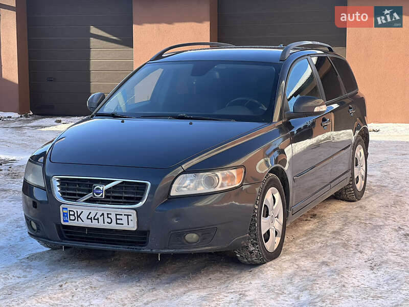 Универсал Volvo V50 2010 в Ровно фото 2 Универсал Volvo V50 2010 в Ровно