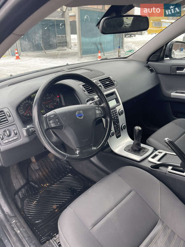 Универсал Volvo V50 2010 в Ровно
