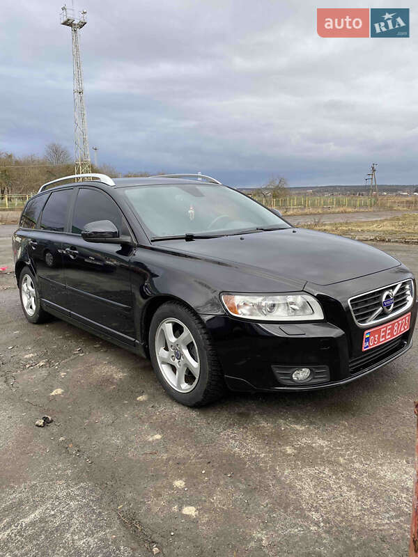 Универсал Volvo V50 2012 в Сумах