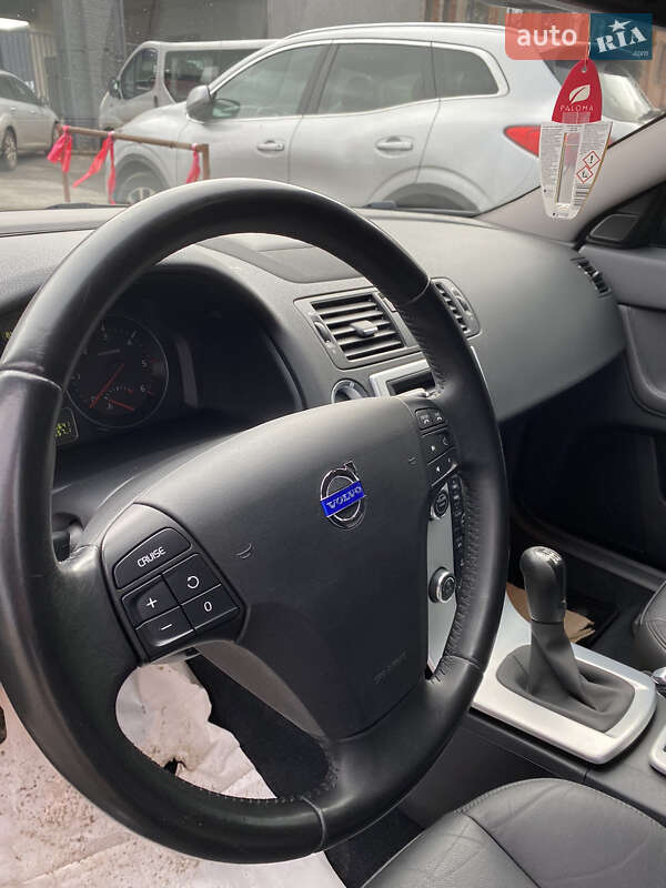Универсал Volvo V50 2012 в Сумах