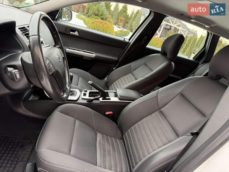 Универсал Volvo V50 2011 в Стрые фото 33 Универсал Volvo V50 2011 в Стрые