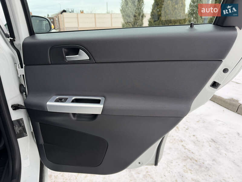 Универсал Volvo V50 2011 в Стрые фото 38 Универсал Volvo V50 2011 в Стрые