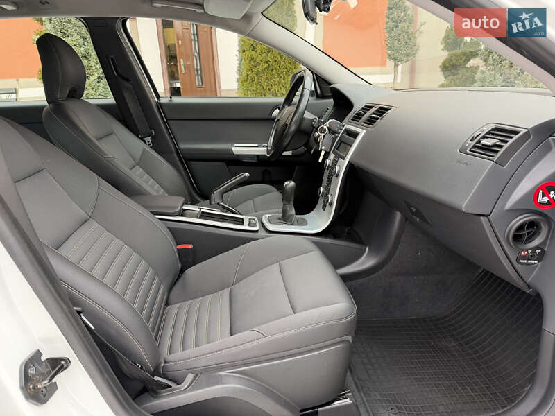 Универсал Volvo V50 2011 в Стрые фото 43 Универсал Volvo V50 2011 в Стрые