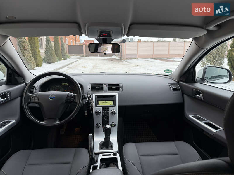 Универсал Volvo V50 2011 в Стрые фото 47 Универсал Volvo V50 2011 в Стрые