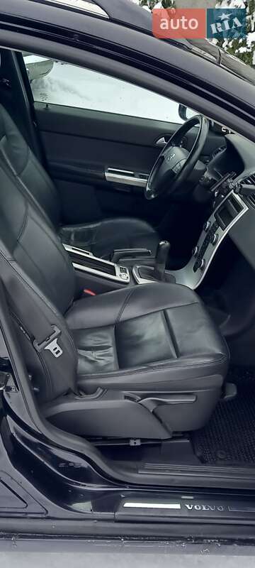 Универсал Volvo V50 2010 в Сарнах