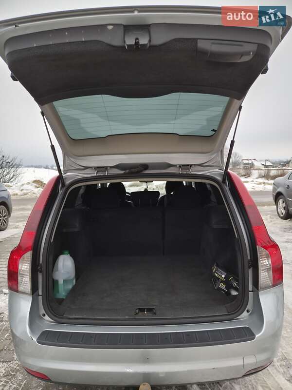 Универсал Volvo V50 2009 в Львове