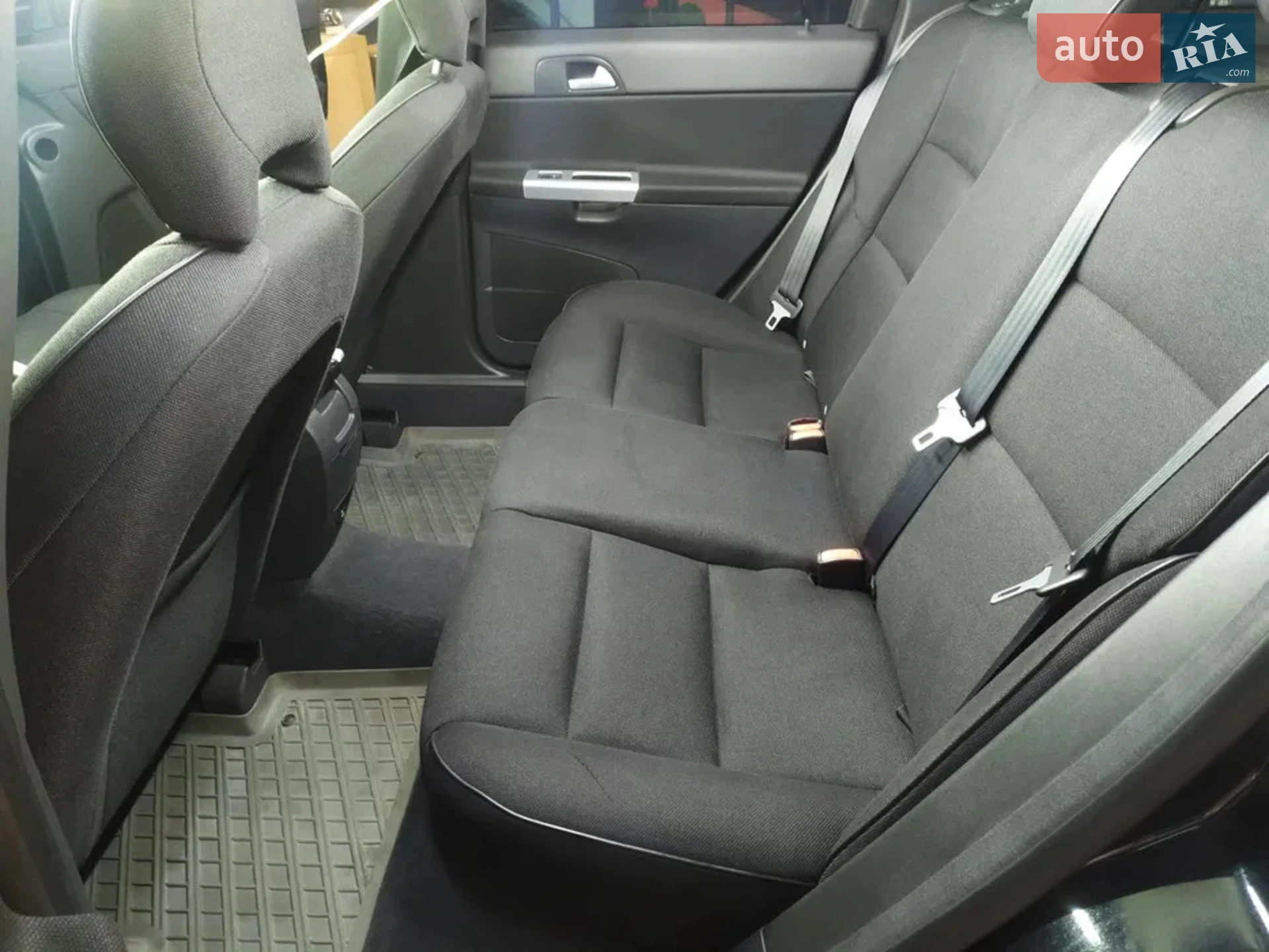 2010 Volvo V50 - мініатюра 4