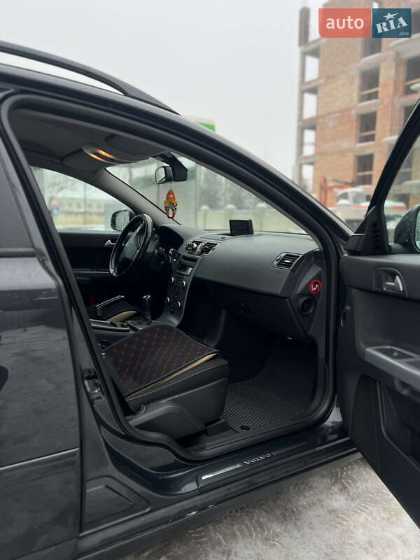 Универсал Volvo V50 2010 в Ивано-Франковске
