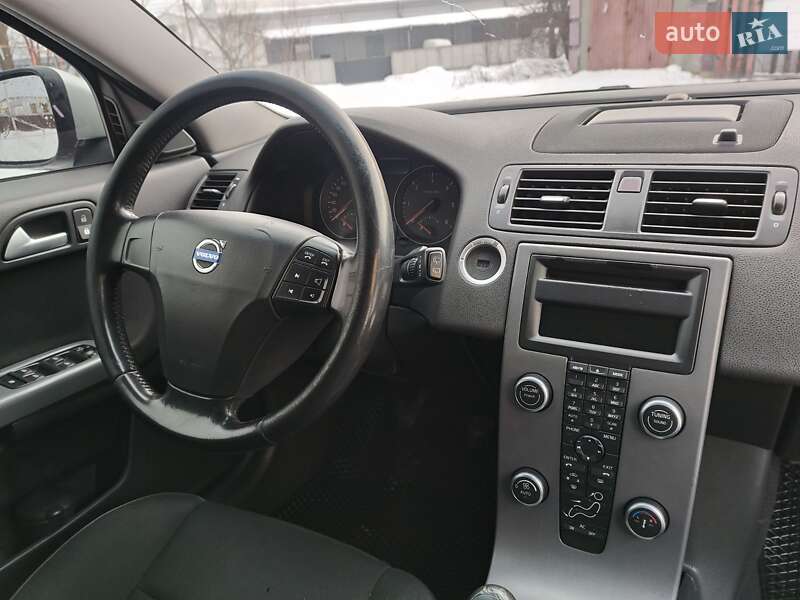 Універсал Volvo V50 2010 в Ковелі