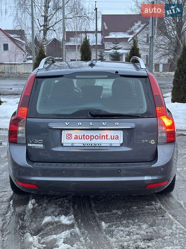 Универсал Volvo V50 2012 в Белогородке