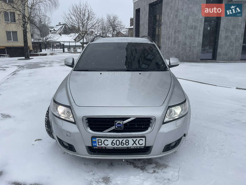 Универсал Volvo V50 2010 в Львове