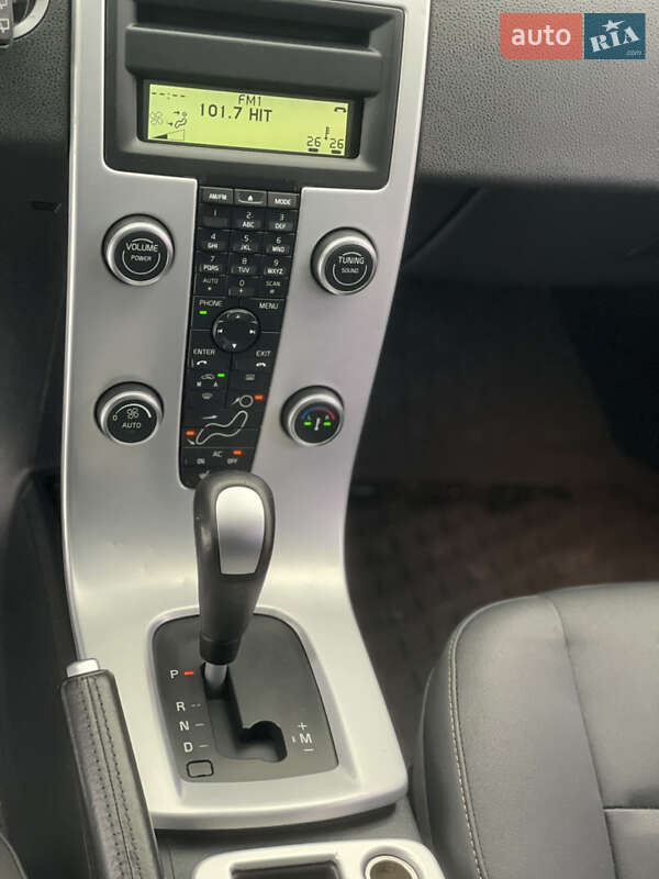 Универсал Volvo V50 2010 в Львове